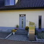 Rieslingstube Bei Britta & Joachim Апартаменты *